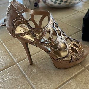 Zigo soho platform heels